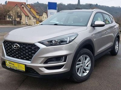 Gebraucht Hyundai Tucson Select 132 PS (97 kW) 2019 White sand / met SUV