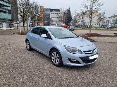 Gebraucht Opel Astra Exklusiv 140 PS (102 kW) 2014 Silber Limousine