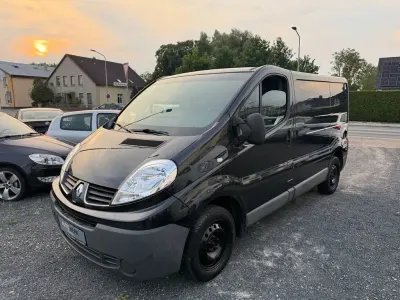 Gebraucht Renault Trafic 90 PS (66 kW) 2009 Schwarz Van / Kleinbus