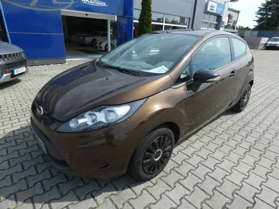Gebraucht Ford Fiesta Trend 60 PS (44 kW) 2011 Braun Kleinwagen