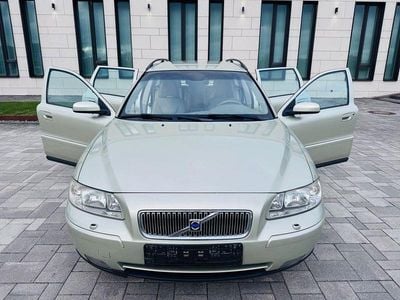 Second-hand Volvo V70 140 CP (102 kW) 2006 Verde Break