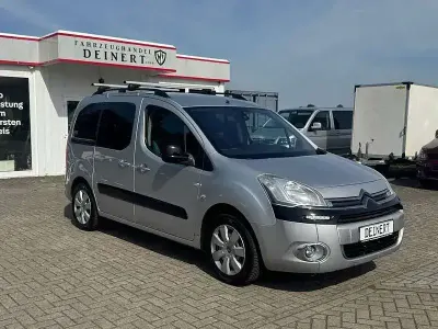 Gebraucht Citroën Berlingo SELECTION 92 PS (67 kW) 2013 Lackierung aluminiumgrau/meta Van / Kleinbus