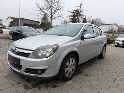 Gebraucht Opel Astra Edition 105 PS (77 kW) 2005 Silber Limousine