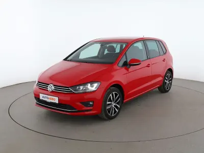 Gebraucht VW Golf Sportsvan Sound 116 PS (85 kW) 2017 Rot Van / Kleinbus
