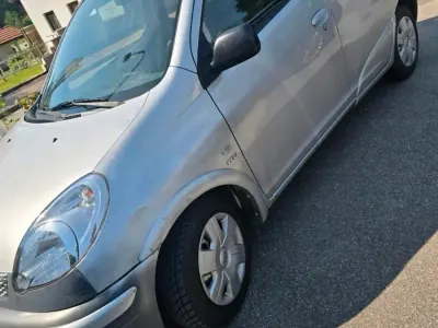 Gebraucht Toyota Yaris 2003 Gold Kombi