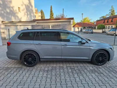 Gebraucht VW Passat 150 PS (110 kW) 2024 Grau Kombi