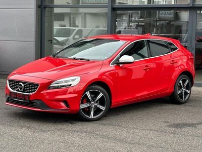 gebraucht Volvo V40 R Design Momentum/CAM/NAVI/SZHZ/TOP GEPFLEGT