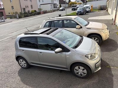 Begagnad VW up! CLUB 60 HK (44 kW) 2016 Silver Halvkombi
