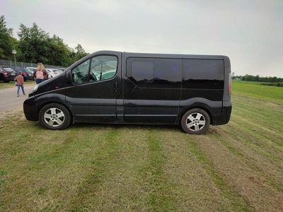 Second-hand Opel Vivaro 101 CP (74 kW) 2003 Negru Monovolum