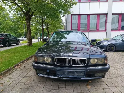 Gebraucht BMW 750L Performance 326 PS (239 kW) 1996 Schwarz Limousine