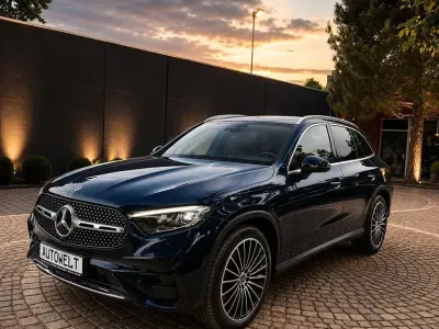 Gebraucht Mercedes GLC300 AMG line 258 PS (189 kW) 2023 Blau SUV