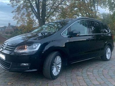 Second-hand VW Sharan Cup 140 CP (102 kW) 2015 Negru Monovolum