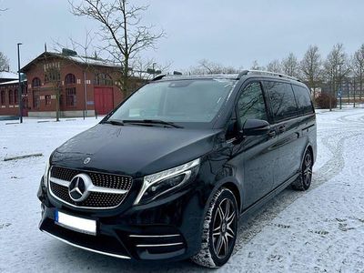 Schwarz Gebraucht 2019 Mercedes V300 Exclusive Van / Kleinbus | 52.400 € (Fairer Preis)