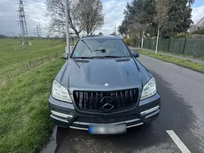 Gebraucht Mercedes GL450 306 PS (225 kW) 2010 Braun SUV