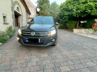 Gebraucht VW Tiguan LOUNGE 184 PS (135 kW) 2015 Grau SUV