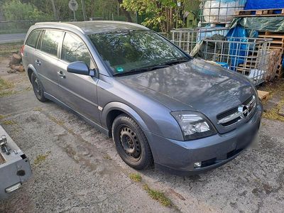 Begagnad Opel Vectra 122 HK (89 kW) 2005 Silver Kombi