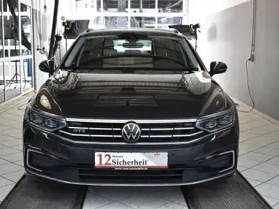 Gebraucht VW Passat GTE 218 PS (160 kW) 2022 Grau Kombi