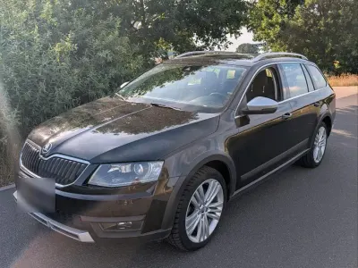 Gebraucht Skoda Octavia Scout Scout 4x4 180 PS (132 kW) 2016 Schwarz Kombi