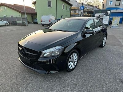 Gebraucht Mercedes A180 StreetStyle 122 PS (89 kW) 2015 Schwarz Limousine