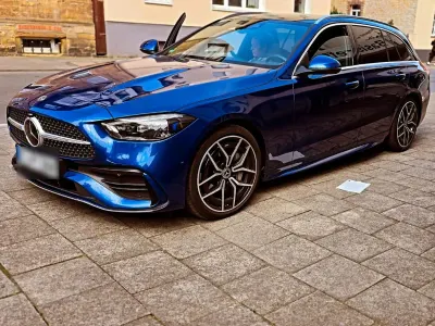 Gebraucht Mercedes 300 AMG line 265 PS (194 kW) 2022 Blau Kombi
