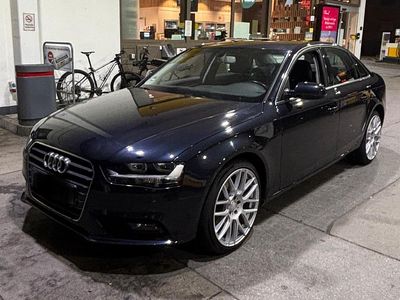 Blau Gebraucht 2012 Audi A4 Sport Limousine | 9.799 € (Fairer Preis)