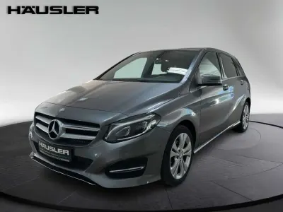 Gebraucht Mercedes B200 Urban 136 PS (100 kW) 2015 Grau Van / Kleinbus
