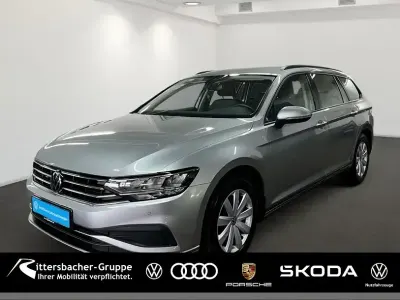 Gebraucht VW Passat Basis 150 PS (110 kW) 2023 Pyritsilber metallic Kombi