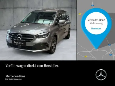 Gebraucht Mercedes T180 Progressive 131 PS (96 kW) 2026 Chromitgrau Van / Kleinbus