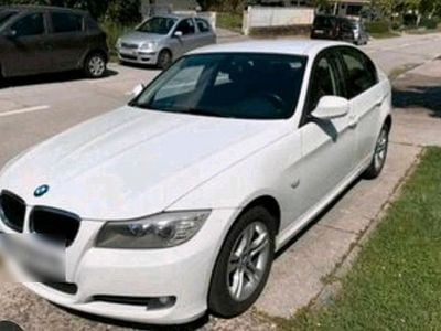 Brugt BMW 318 143 HK (105 kW) 2011 Hvid Sedan