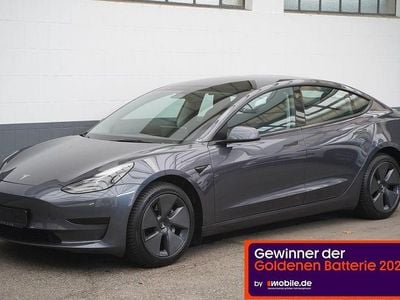 Grau Gebraucht 2022 Tesla Model 3 Standard Range Limousine | 24.850 € (Guter Preis)
