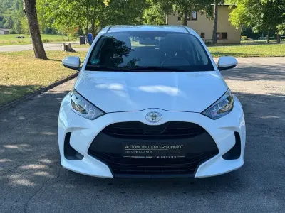 Gebraucht Toyota Yaris Comfort 72 PS (52 kW) 2022 Weiß Kleinwagen
