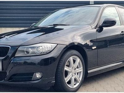 Gebraucht BMW 318 143 PS (105 kW) 2010 Schwarz Limousine