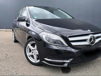 Gebraucht Mercedes 220 170 PS (125 kW) 2014 Schwarz Kleinwagen