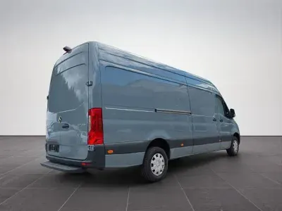 Gebraucht Mercedes Sprinter 170 PS (125 kW) 2023 Graublau graublau Van
