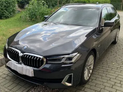 Gebraucht BMW 530e Luxury Line 292 PS (214 kW) 2022 Grau Kombi