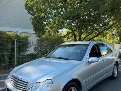 Gebraucht Mercedes C180 143 PS (105 kW) 2005 Silber Limousine