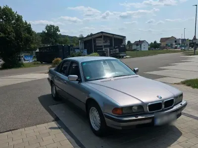 Gebraucht BMW 740 280 PS (205 kW) 1997 Silber Limousine
