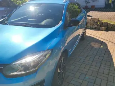 Gebraucht Renault Mégane Bose Edition 131 PS (96 kW) 2014 Blau Limousine