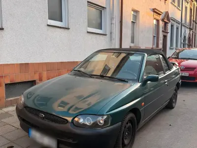 Gebraucht Ford Escort Cabriolet 115 PS (84 kW) 1997 Grün Cabrio