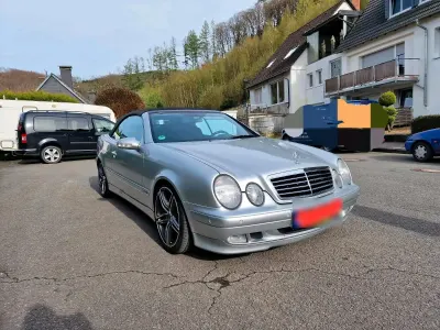 Gebraucht Mercedes CLK230 197 PS (144 kW) 2003 Silber Cabrio