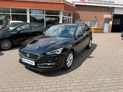 Gebraucht Seat Leon Style 131 PS (96 kW) 2022 Schwarz Limousine
