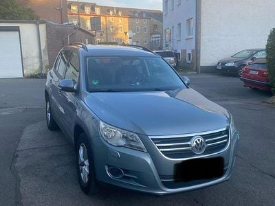 Grau Gebraucht 2009 VW Tiguan SUV | 4.700 € (Fairer Preis)