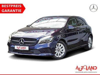 Gebraucht Mercedes A180 Style 122 PS (89 kW) 2017 Cavansitblau (metallic) Kleinwagen