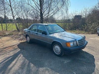 Gebraucht Mercedes 190 160 PS (117 kW) 1989 Silber Limousine
