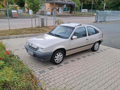 Gebraucht Opel Kadett 75 PS (55 kW) 1990 Silber Kleinwagen