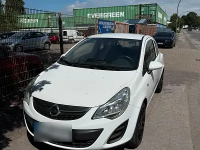 Gebraucht Opel Corsa 86 PS (63 kW) 2013 Weiß Kleinwagen