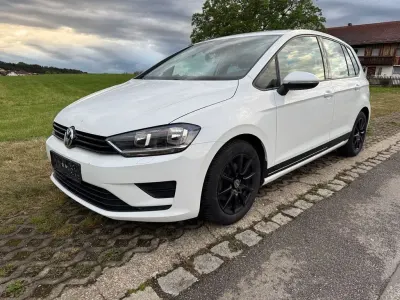 Second-hand VW Golf VII Trendline 110 CP (80 kW) 2016 Alb Berlinǎ