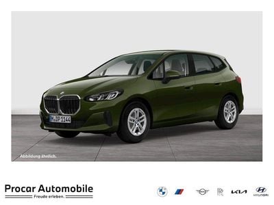Gebraucht BMW 220 Active Tourer 170 PS (125 kW) 2023 Grün Van / Kleinbus