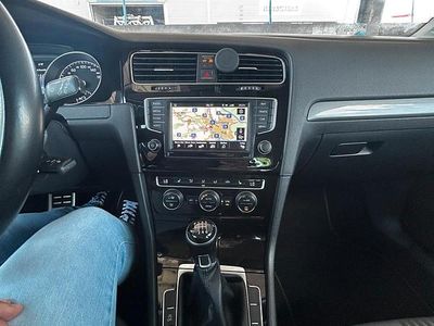 Schwarz Gebraucht 2016 VW Golf VII Allstar Limousine | 9.500 € (Fairer Preis)