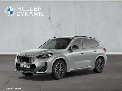Gebraucht BMW iX1 M Sport 230 kW (313 PS) 2023 Spacesilber SUV